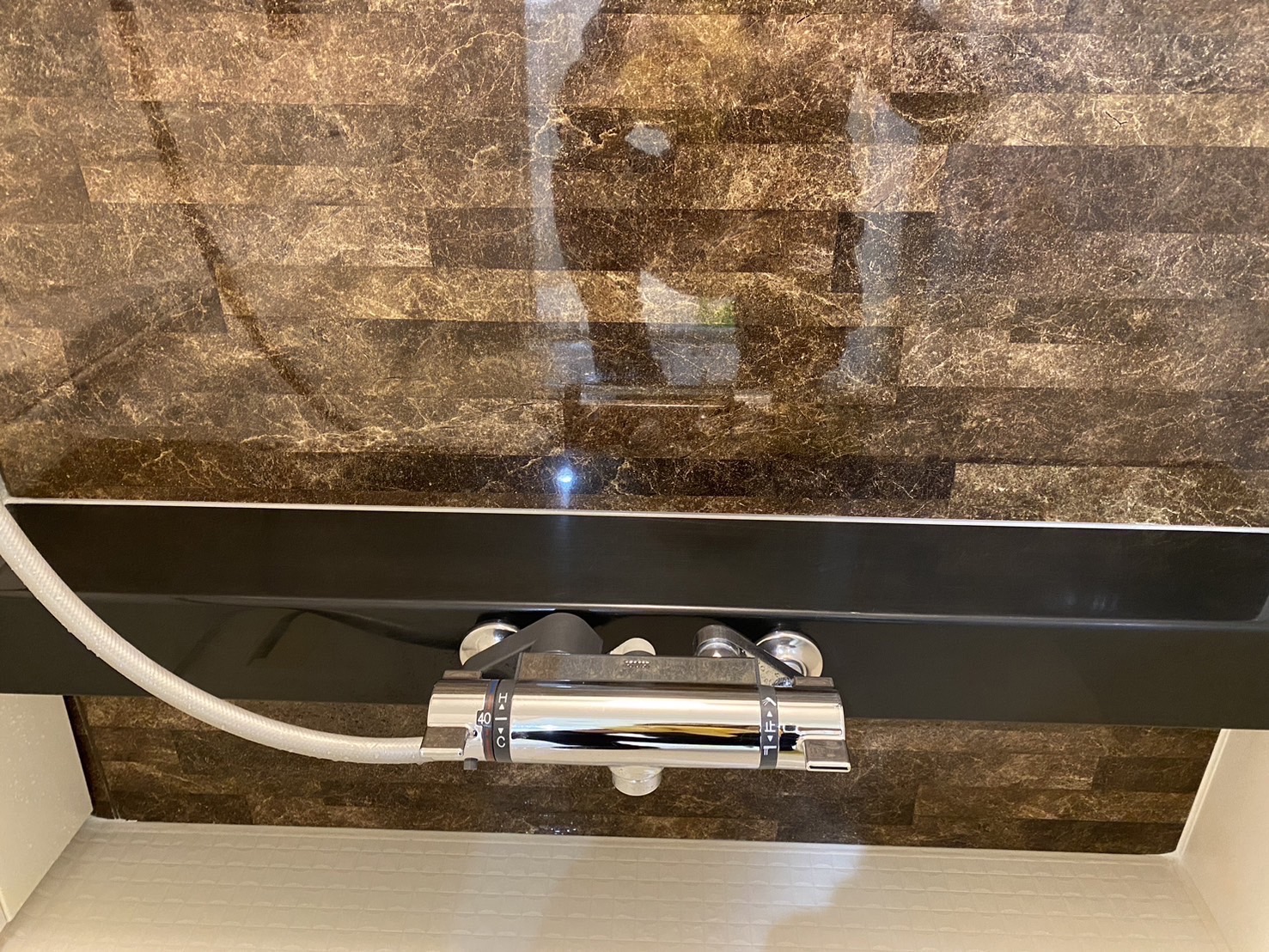 清掃後の浴室の蛇口