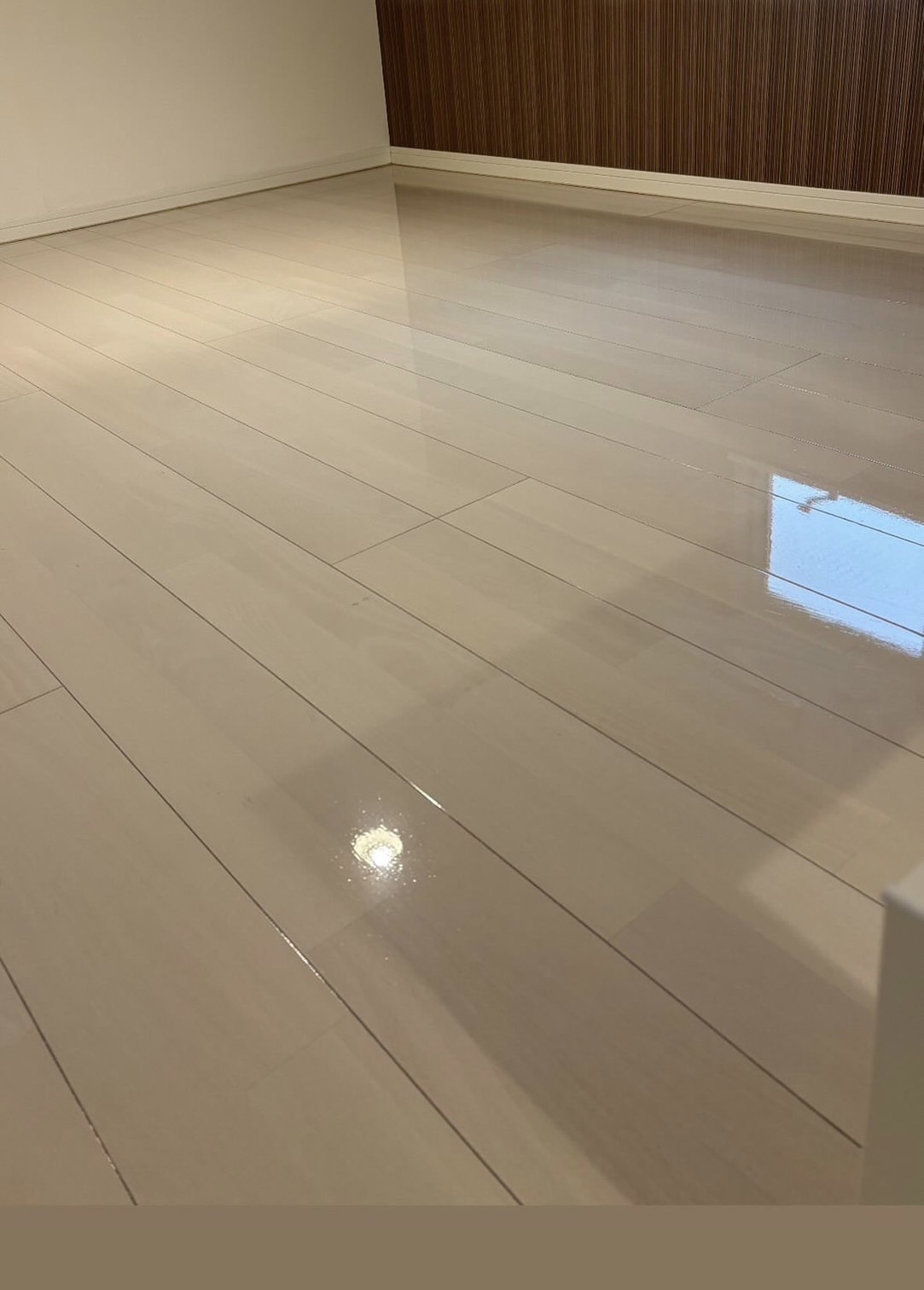 ワックス仕上げのフローリングのクローズアップ