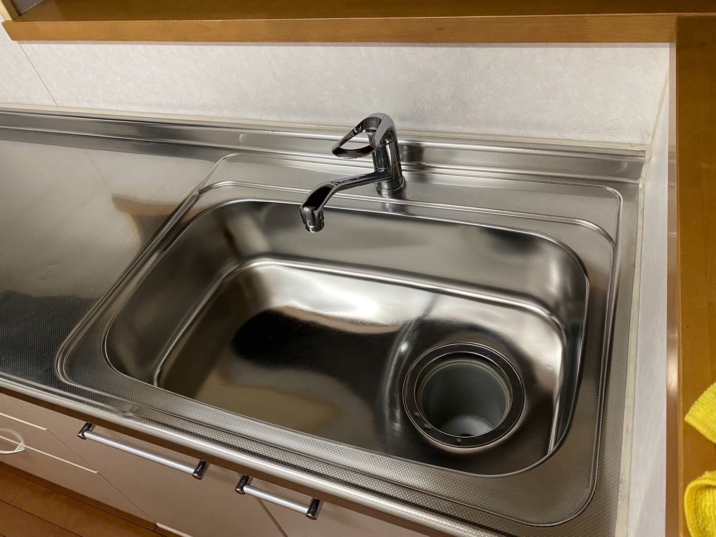 輝きを取り戻したキッチンシンク